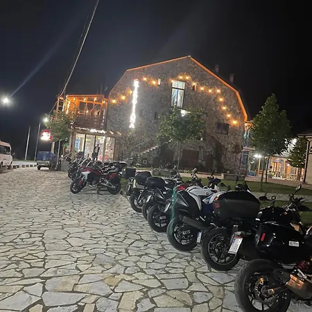 Rireyiana Hotel *
