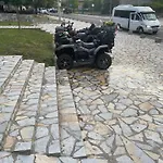 Rireyiana Hotel *