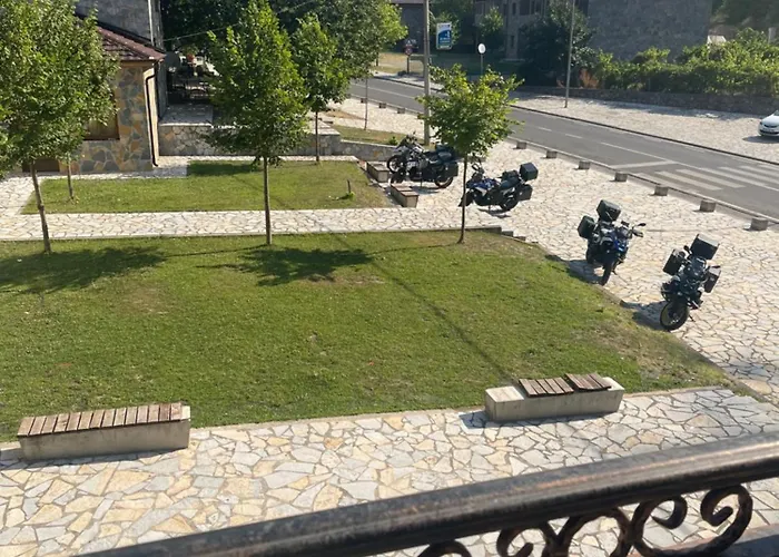 Hotel Rireyana *